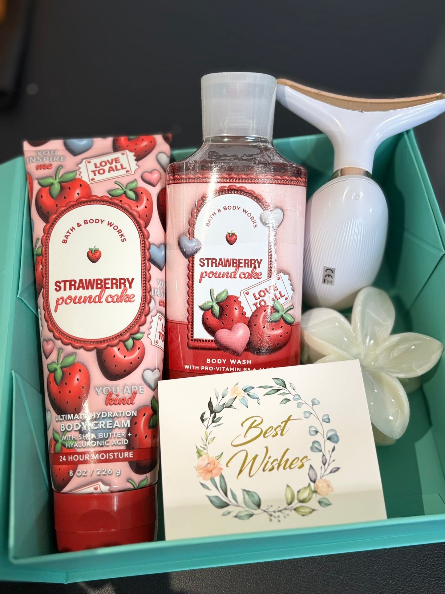 ✨ Strawberry Pound Cake Gift Set – Bath & Body Works ✨