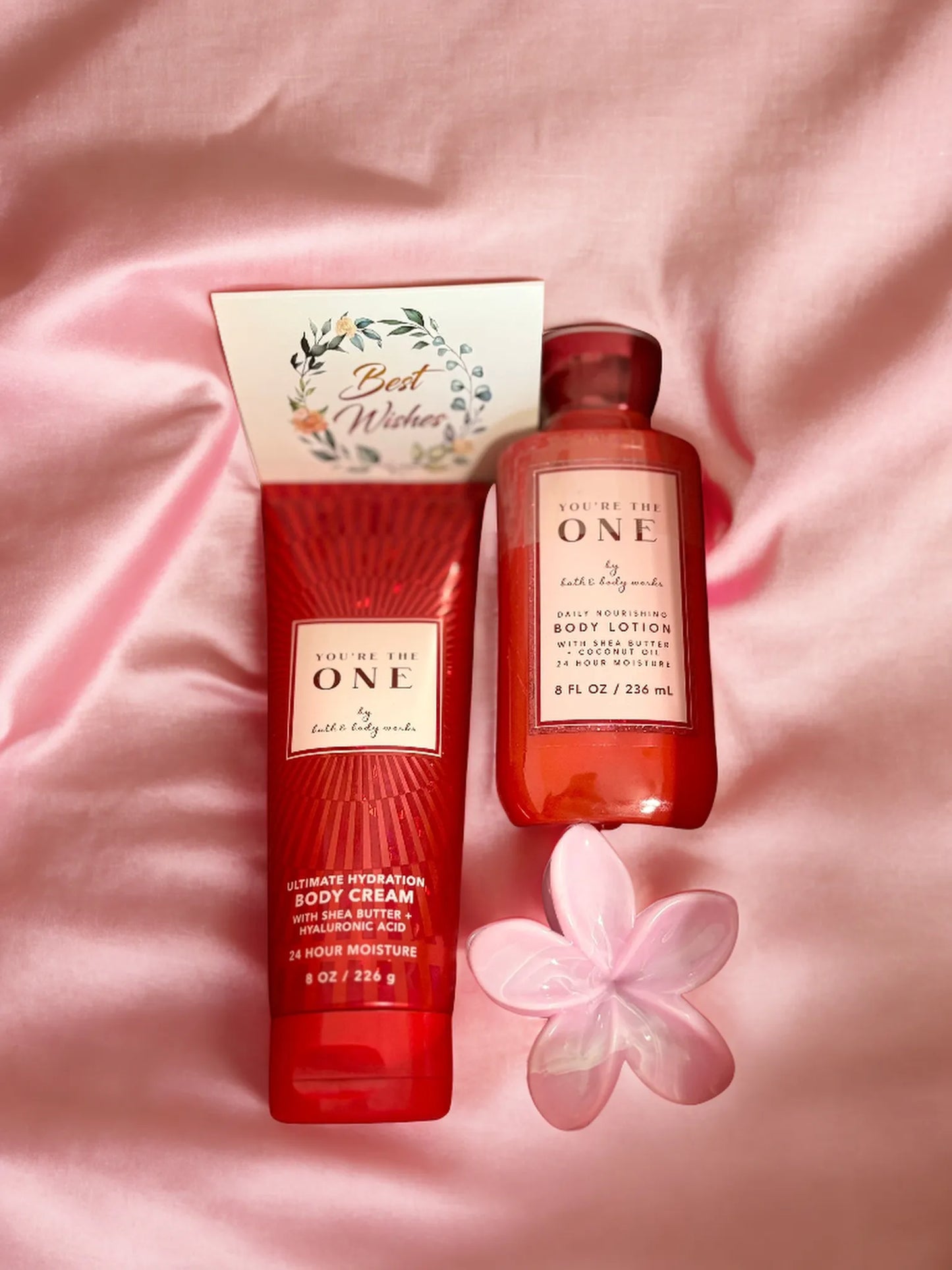 ✨ You’re The One Gift Set – Bath & Body Works ✨
A romantic and elegant gift set designed to pamper and delight.