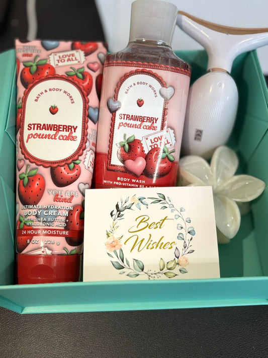 ✨ Strawberry Pound Cake Gift Set – Bath & Body Works ✨